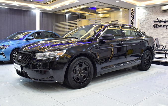 Ford Taurus ( 2015 Model ) in Black Color American Specs