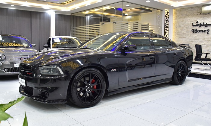 Dodge Charger SRT8 ( 2013 Model ) in Black Color GCC Specs