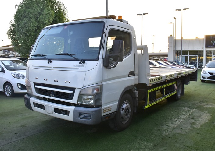 Mitsubishi Canter Fuso ( 2017 Model ) in White Color GCC Specs