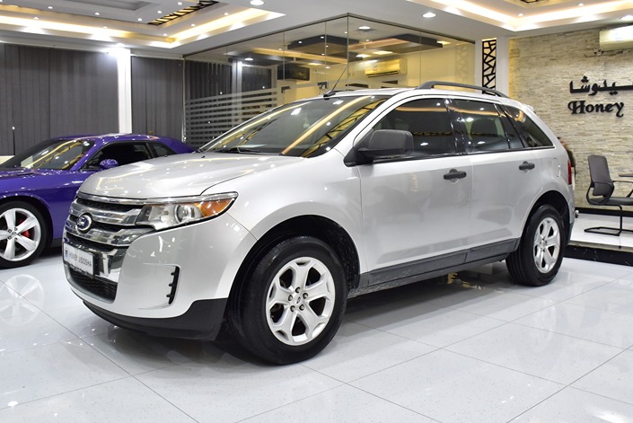 Ford Edge ( 2014 Model ) in Silver Color GCC Specs