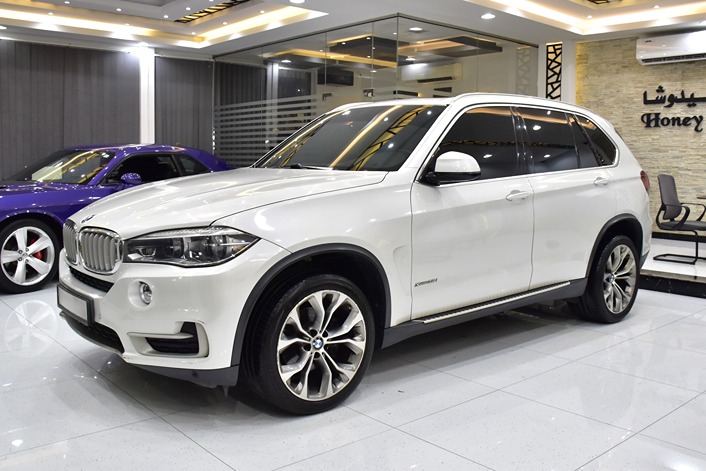 BMW X5 xDrive35i ( 2015 Model ) in White Color GCC Specs
