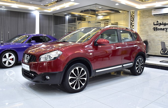 Nissan Qashqai LE AWD ( 2013 Model ) in Red Color GCC Specs