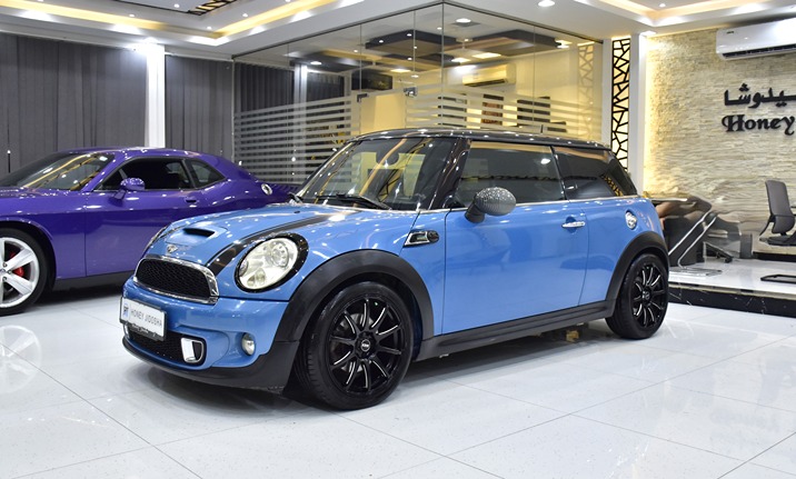 Mini Cooper S ( 2013 Model ) in Blue Color GCC Specs