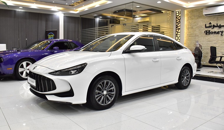 MG 5 180 DVVT ( 2025 Model ) in White Color Chinese Specs