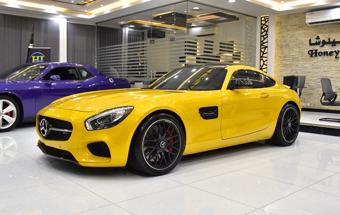 Mercedes Benz AMG GTs ( 2015 Model ) in Yellow Color GCC Specs