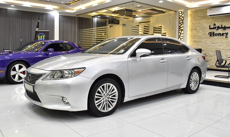 Lexus ES350 ( 2015 Model ) in Silver Color American Specs