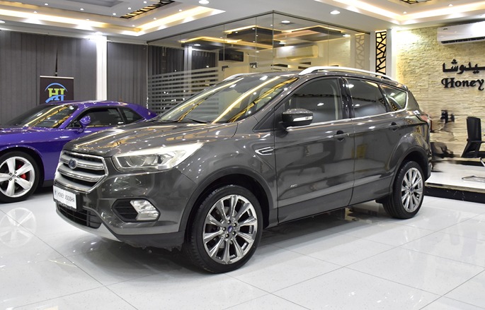 Ford Escape Titanium AWD ( 2019 Model ) in Grey Color GCC Specs