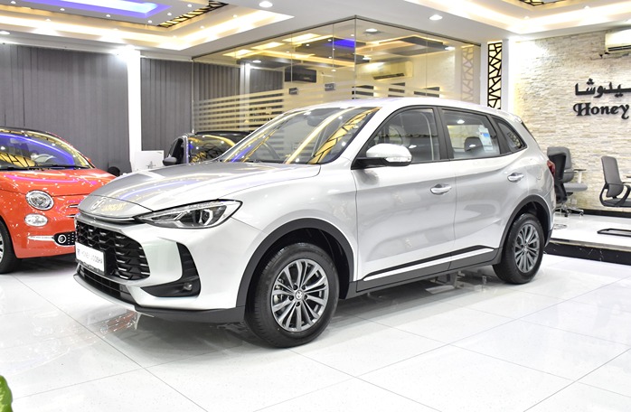 MG ZS 1.5L ( 2026 Model ) in Silver Color GCC Specs