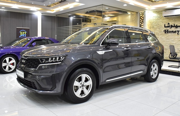 KIA Sorento ( 2023 Model ) in Grey Color GCC Specs